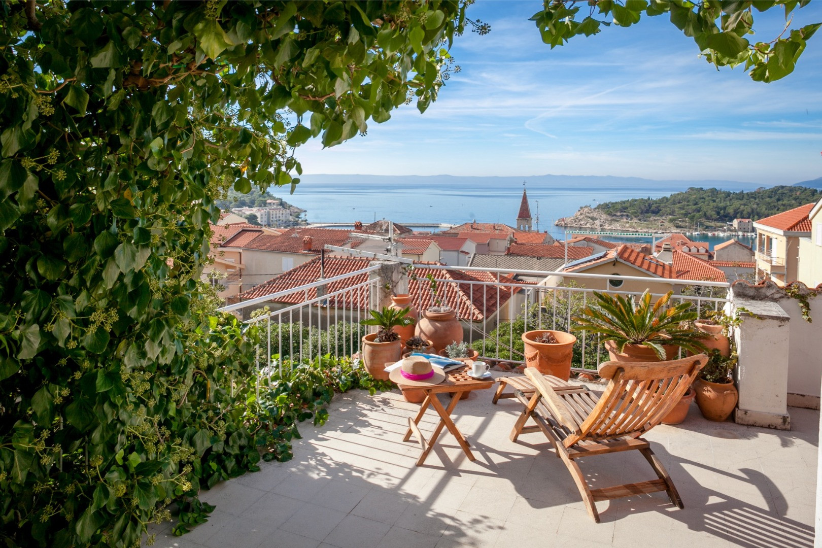 Luxury apartments with outdoor pool - Exclusive accommodation near the sea, Apartments Villa Dada Makarska with jacuzzi and pool Makarska